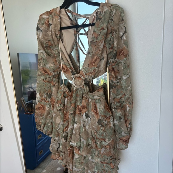 Cutout dress - Picture 2 of 6